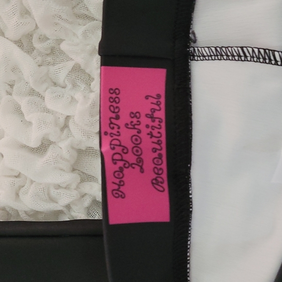 🌸 Size small capri length leggings - Picture 3 of 7